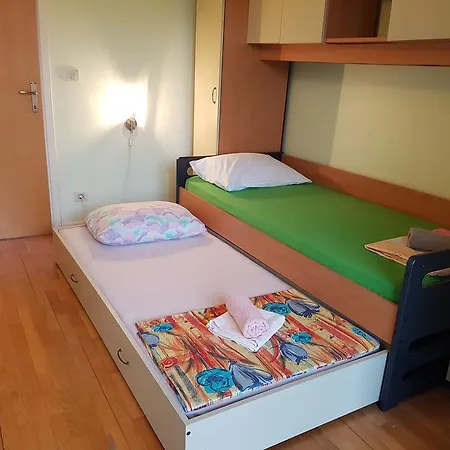 Gæstehus Slaviceva House 4*