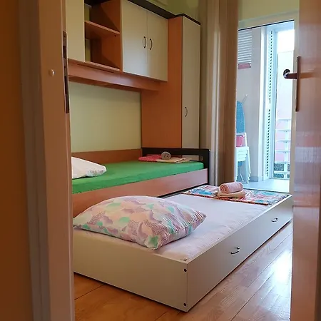 Slaviceva House Split